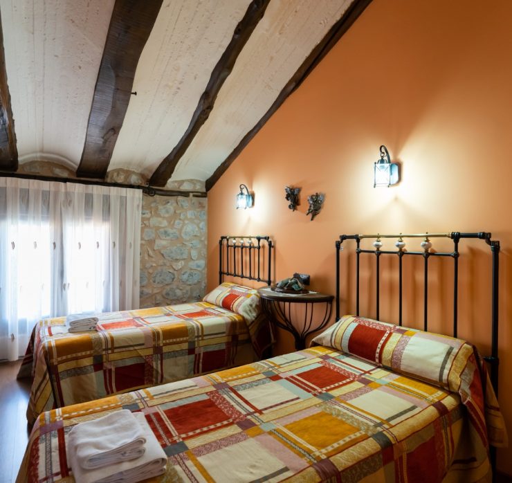 casa-aguelo-apartamento-cella-habitacion-dos-camas-buhardilla