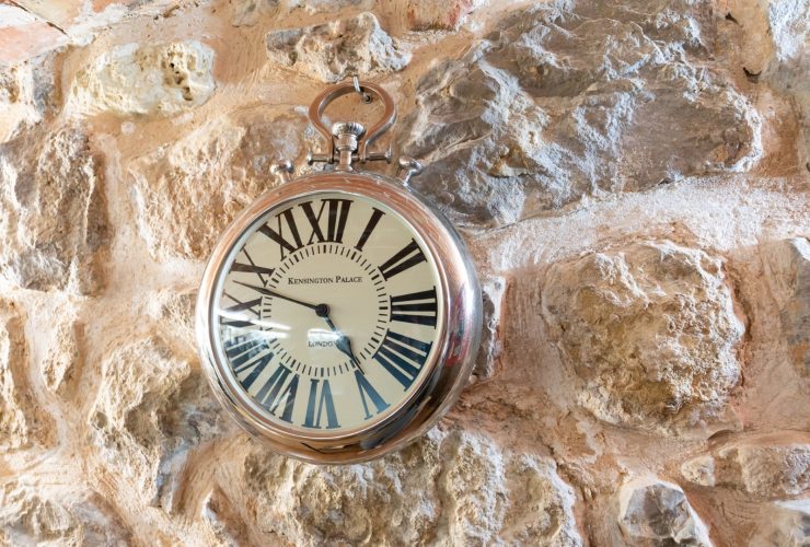 casa-aguelo-bodega-detalle-reloj